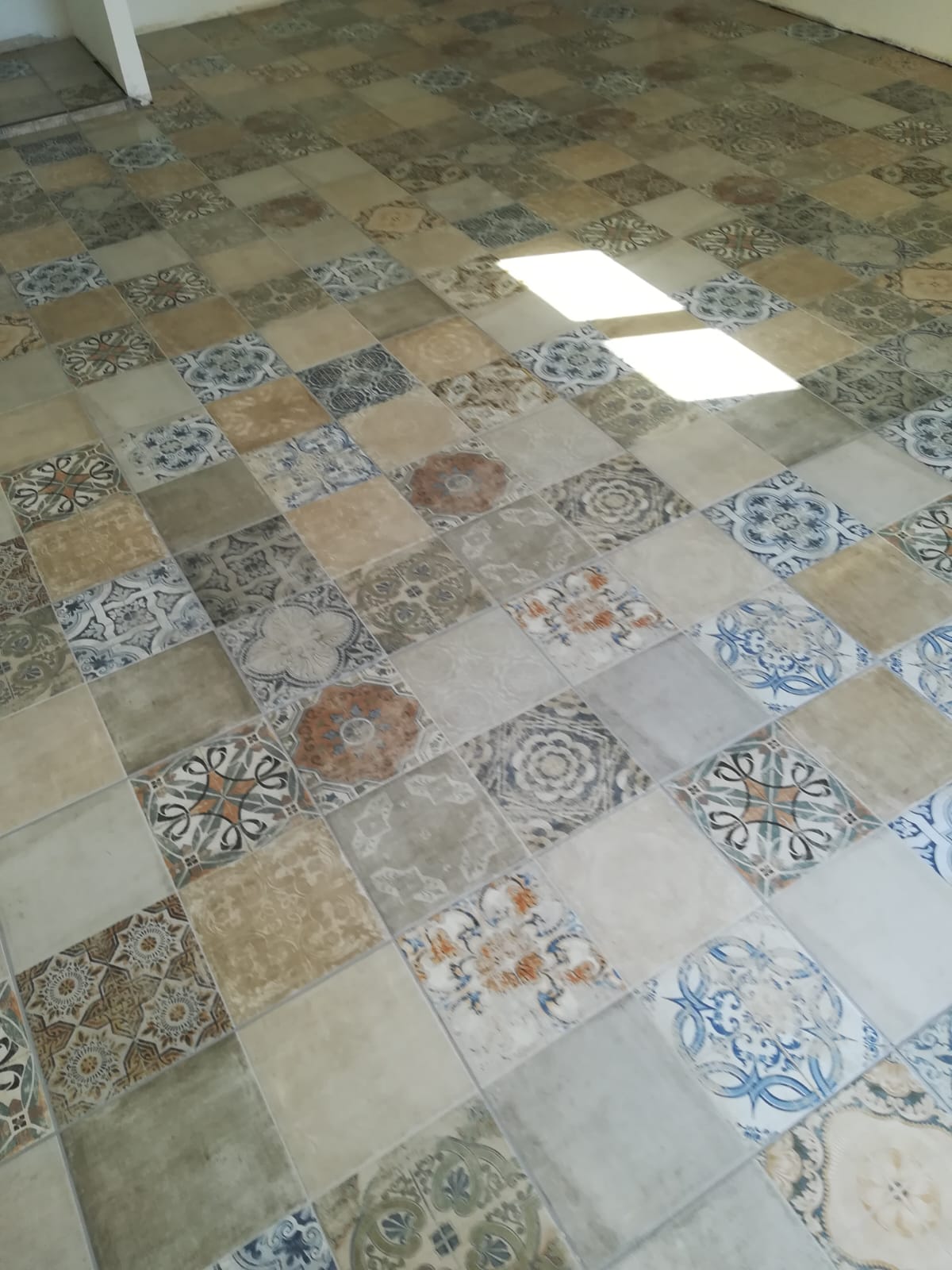 Pose carrelage carreaux de ciment - Brain-sur-l'Authion