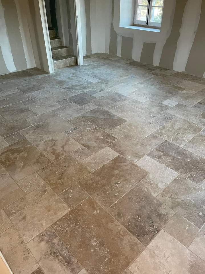Pose carrelage - Carrelage Type Travertin - Brissac-Quincé