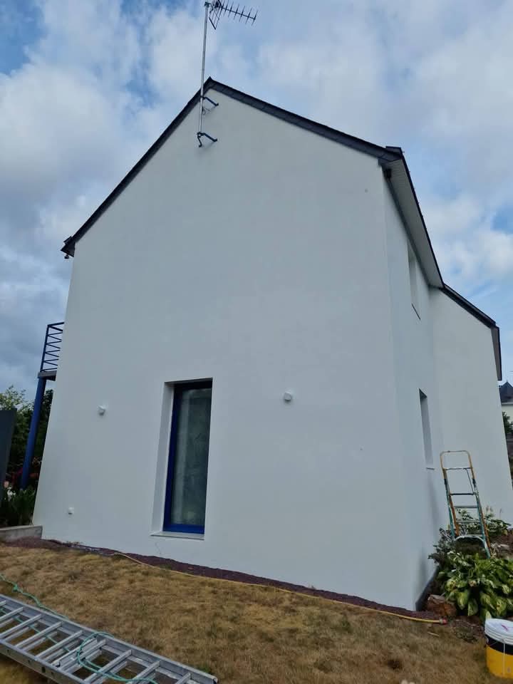 Rénovation peinture façade pignon maison à La Bohalle
